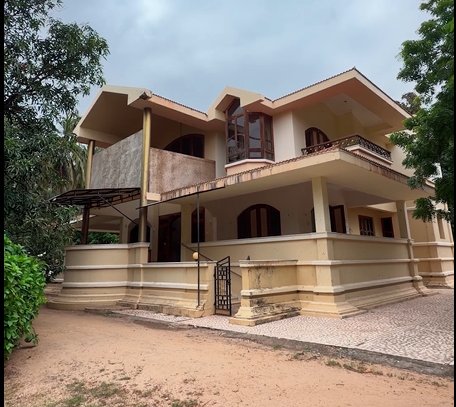 Ultra Luxurious Farm House for Sale in Mandvi